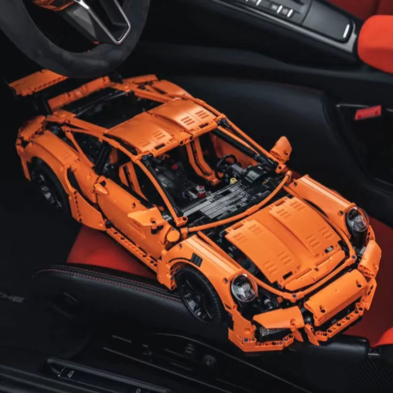 Porsche 911 GT3 RS (2704pcs)