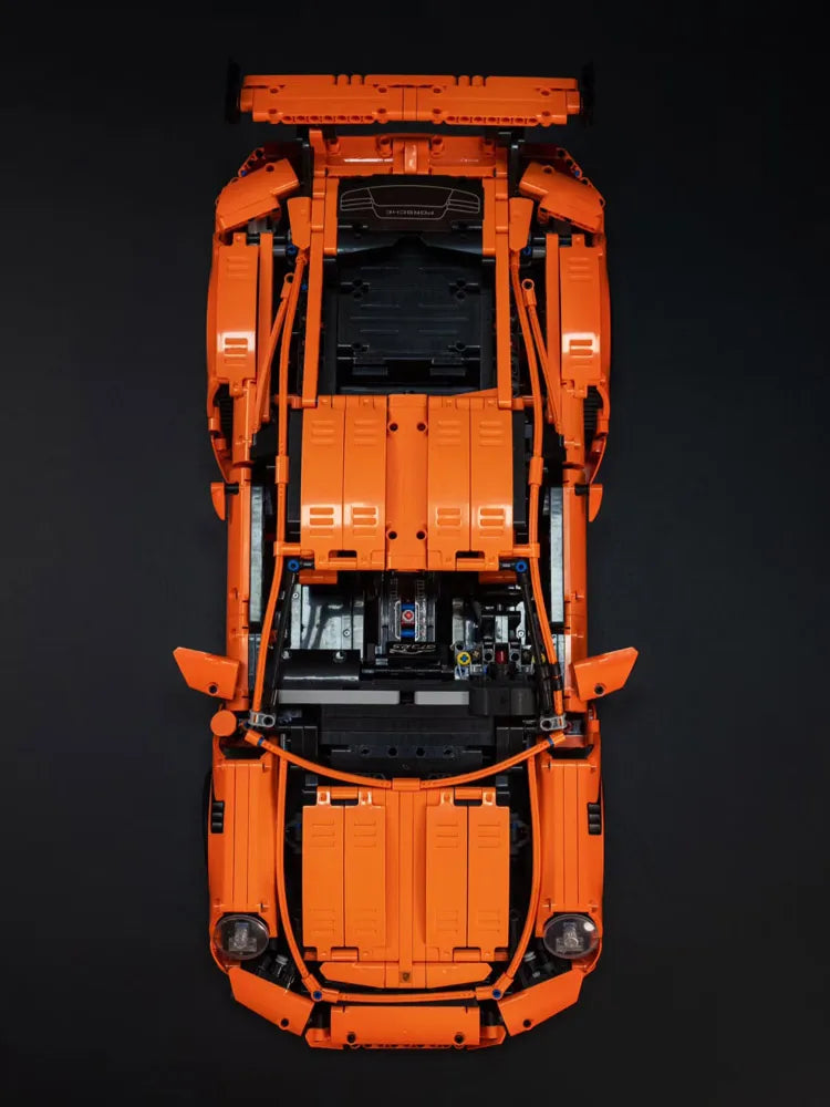 Porsche 911 GT3 RS (2704pcs)